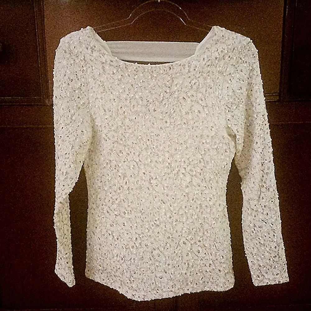 JENNIFER LOPEZ WOMEN'S WHITE/GOLD SPARKLE SWEATER EUC   SIZE M